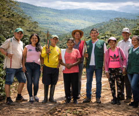 Comunidad colombiana en el sendero